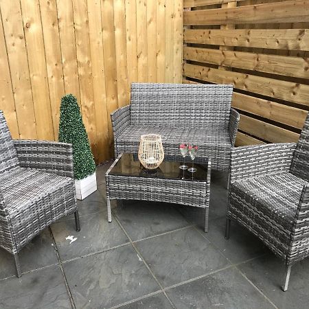 Lola Lodge - Luxury Hot Tub Retreat Newton on the Moor Exterior foto